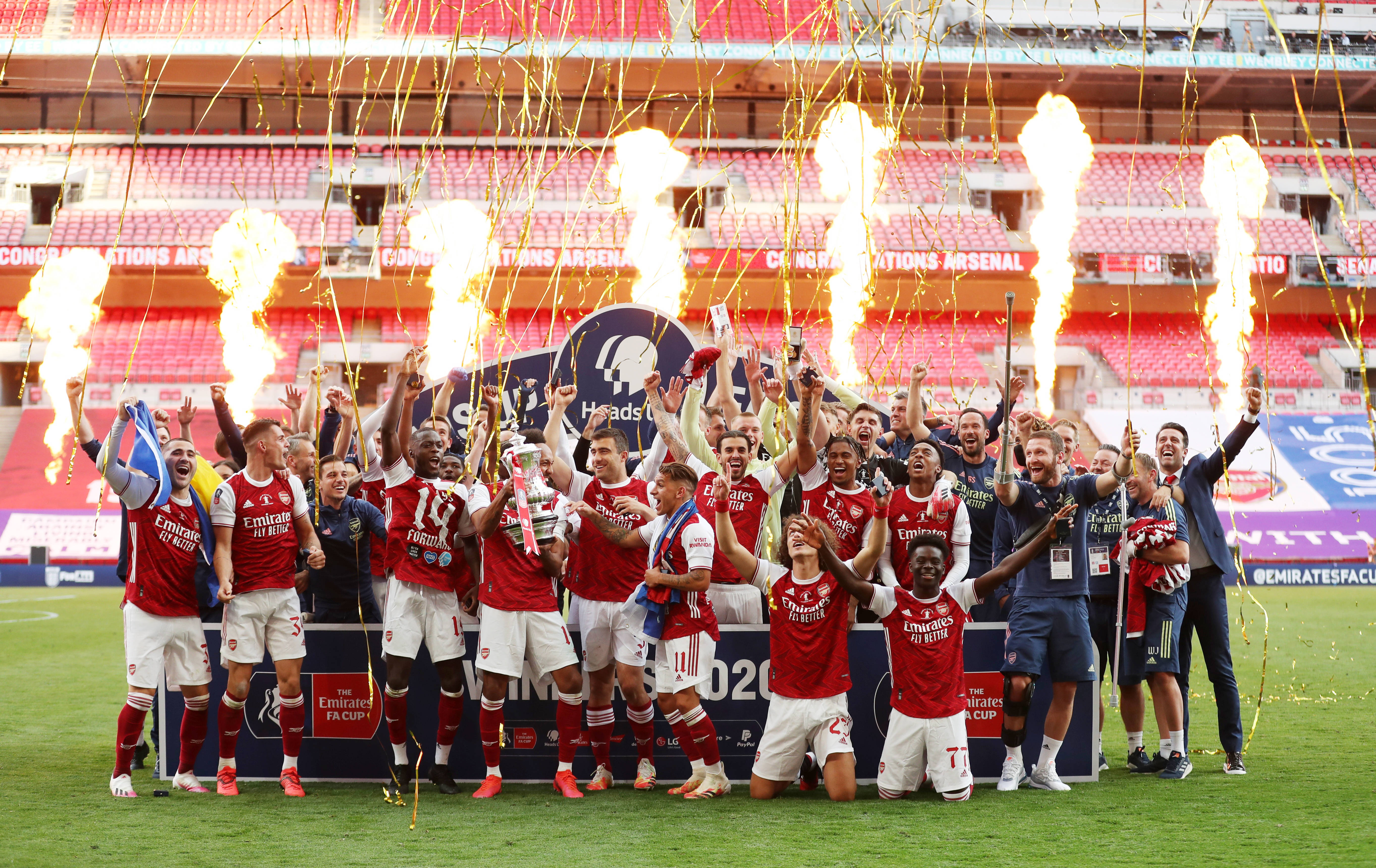 詹姆斯谈加冕庆祝：这辈子第一次这么张扬，今天需要这个时刻